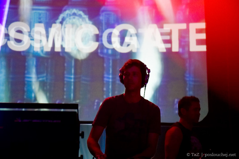 ELECTRONIC CONNECTION - Pátek 2. 5. 2008