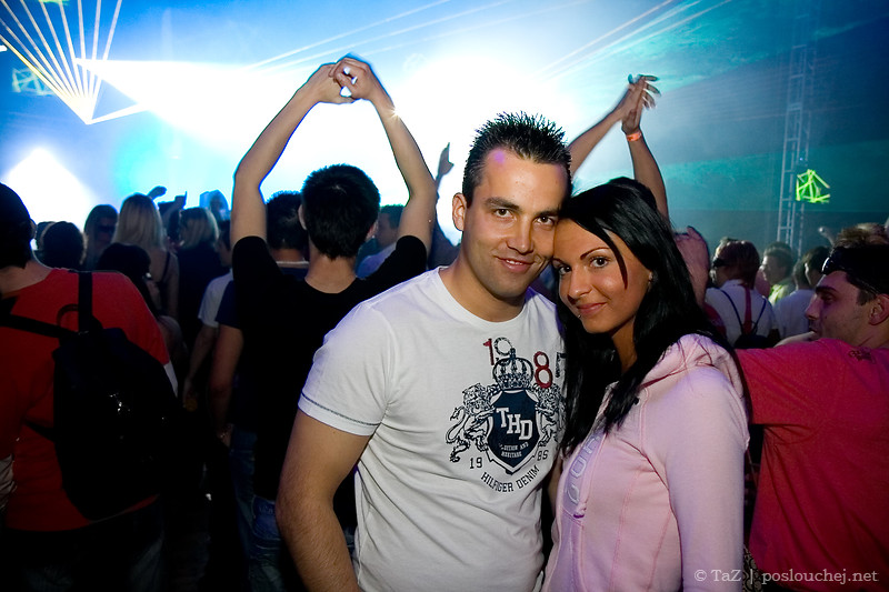 ELECTRONIC CONNECTION - Pátek 2. 5. 2008