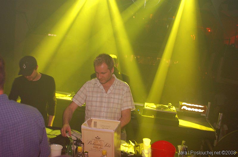 HUMAN TRAFFIX - DJ LOUTKA 41 - Pátek 9. 5. 2008
