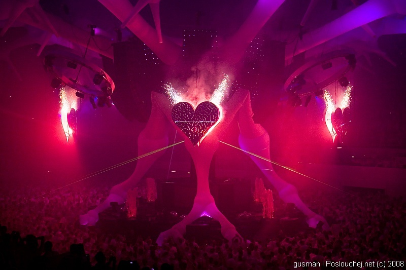 SENSATION WHITE - Sobota 31. 5. 2008