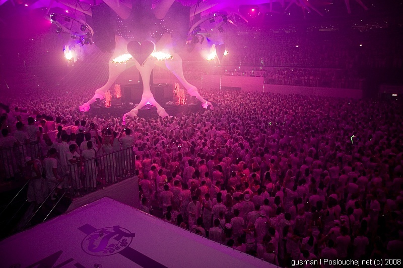 SENSATION WHITE - Sobota 31. 5. 2008