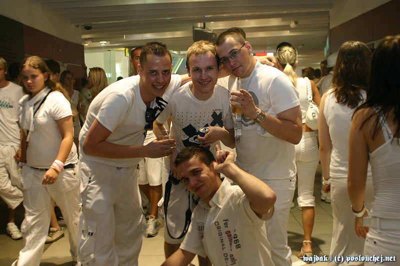 SENSATION WHITE - Sobota 31. 5. 2008