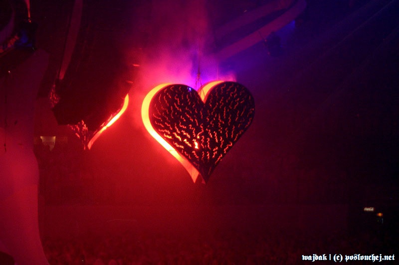 SENSATION WHITE - Sobota 31. 5. 2008