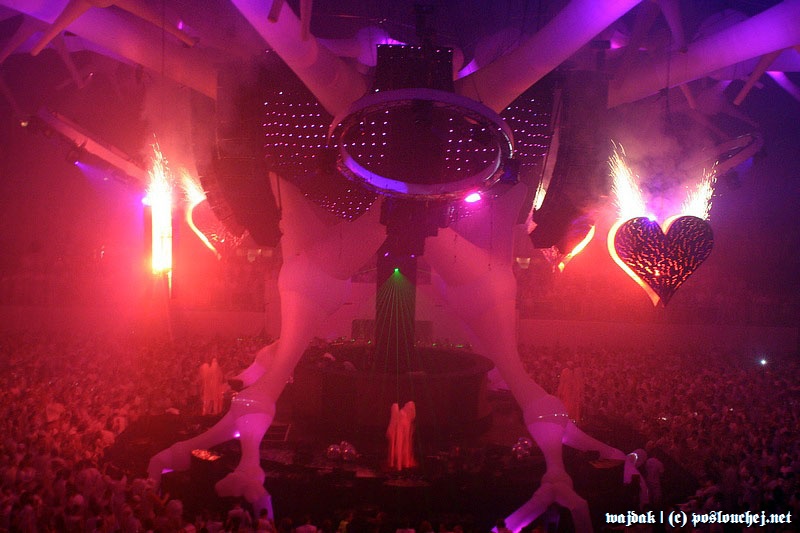 SENSATION WHITE - Sobota 31. 5. 2008