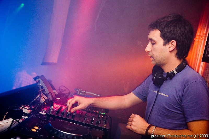 VIBE VS. SELECTRO – THE CLOSING PARTY - Pátek 13. 6. 2008