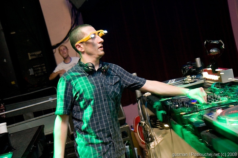 VIBE VS. SELECTRO – THE CLOSING PARTY - Pátek 13. 6. 2008