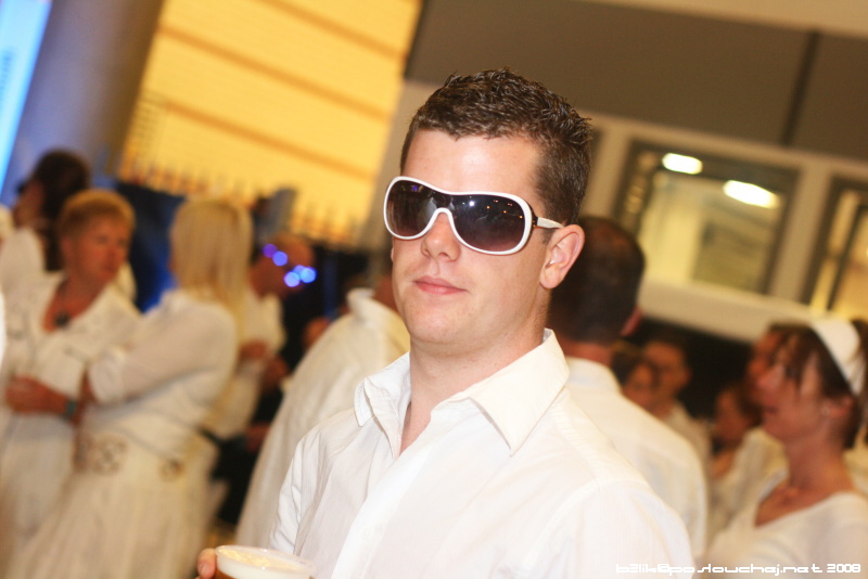 SENSATION WHITE (NL) - Sobota 5. 7. 2008