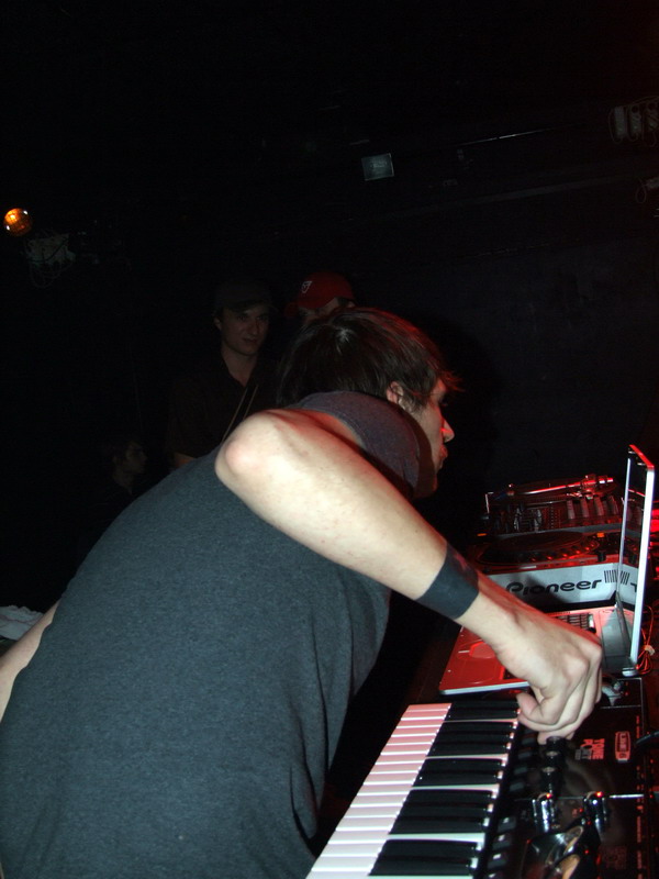 BASSINFECTION - Pátek 3. 10. 2008