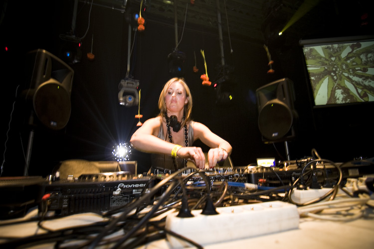E-MOTION - Pátek 10. 10. 2008
