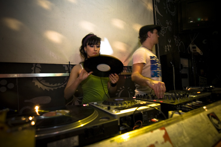 E-MOTION - Pátek 10. 10. 2008