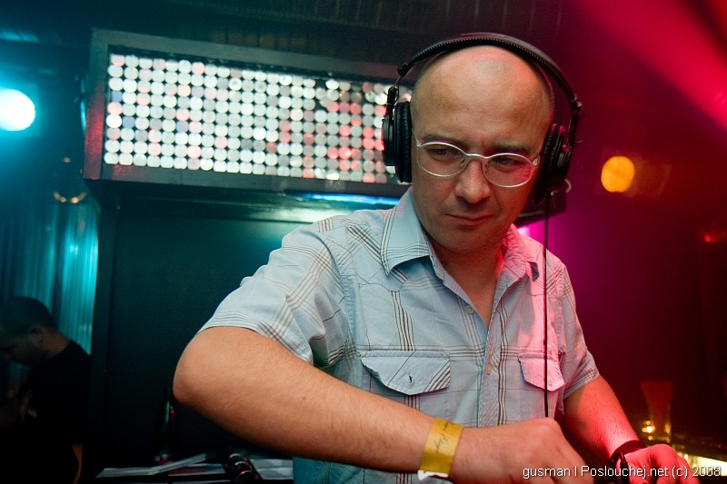 REHAB PRESENTS DJ SIMON.S - Pátek 10. 10. 2008