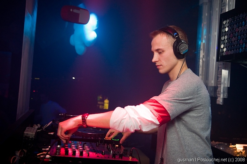 REHAB PRESENTS DJ SIMON.S - Pátek 10. 10. 2008