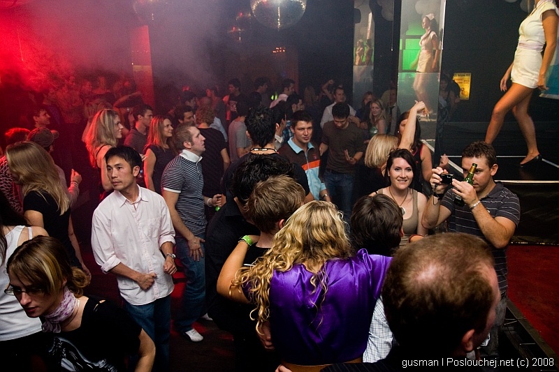 REHAB PRESENTS DJ SIMON.S - Pátek 10. 10. 2008