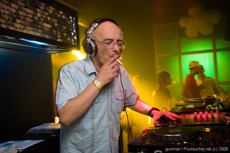 REHAB PRESENTS DJ SIMON.S - Pátek 10. 10. 2008