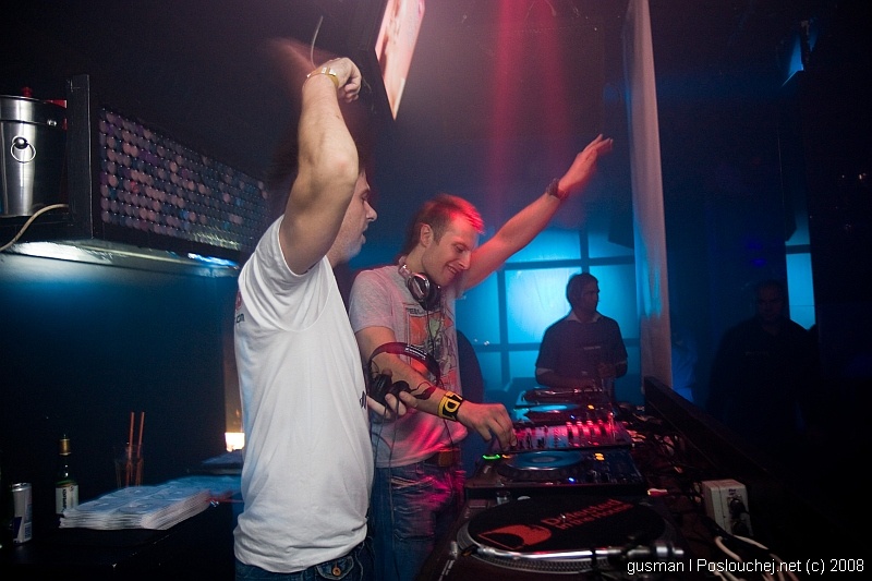 REHAB PRESENTS DJ SIMON.S - Pátek 10. 10. 2008