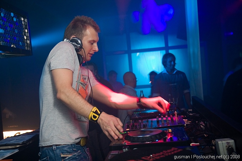 REHAB PRESENTS DJ SIMON.S - Pátek 10. 10. 2008