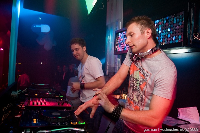 REHAB PRESENTS DJ SIMON.S - Pátek 10. 10. 2008