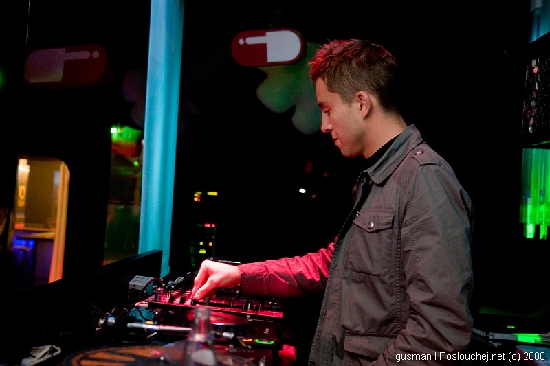 REHAB PRESENTS DJ SIMON.S - Pátek 10. 10. 2008