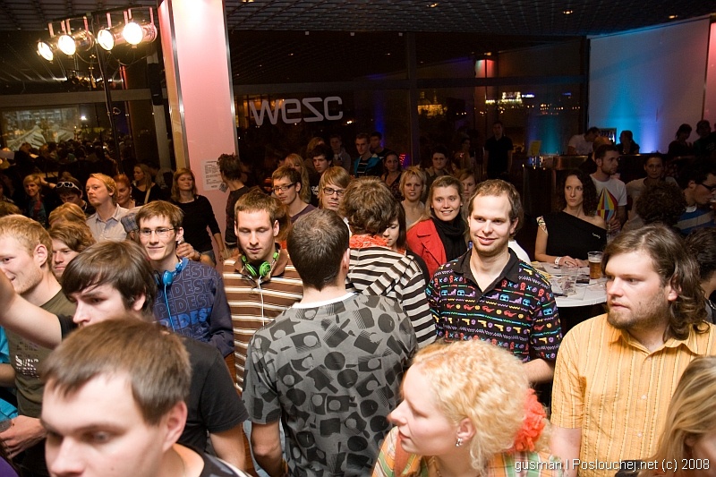 WESC HEADPHONES NIGHT - Středa 15. 10. 2008