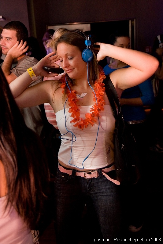 WESC HEADPHONES NIGHT - Středa 15. 10. 2008