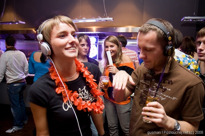 WESC HEADPHONES NIGHT - Středa 15. 10. 2008