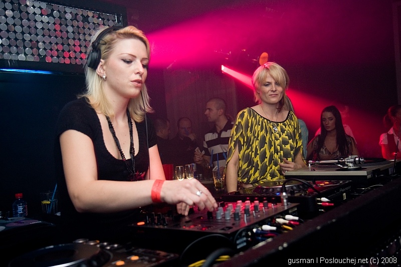 SISTERS - Sobota 15. 11. 2008