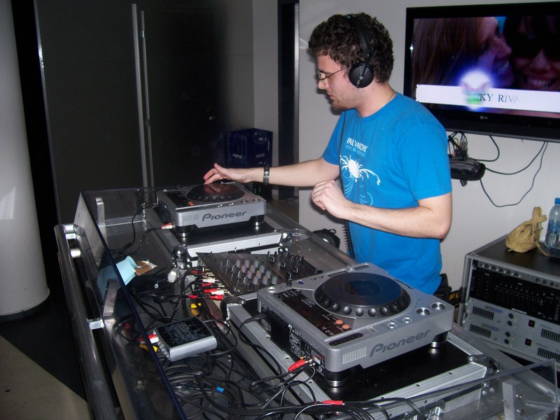 CZECH THIS FUTURE 3: FROM OLD SCHOOL TO NEW STYLE - Sobota 13. 12. 2008