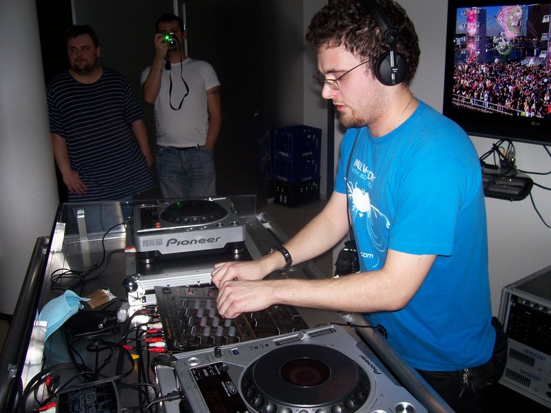 CZECH THIS FUTURE 3: FROM OLD SCHOOL TO NEW STYLE - Sobota 13. 12. 2008