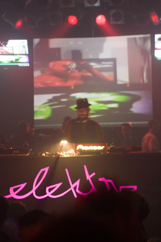  ELEKTRA - Pátek 12. 12. 2008