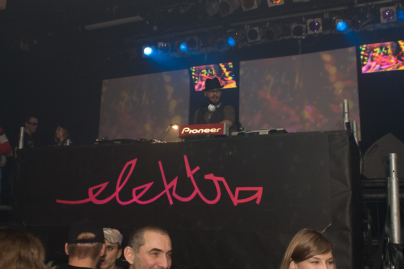  ELEKTRA - Pátek 12. 12. 2008
