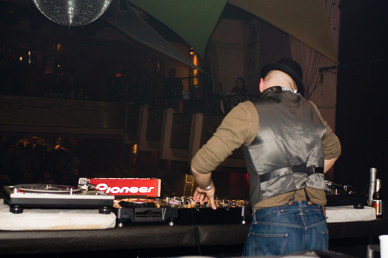  ELEKTRA - Pátek 12. 12. 2008