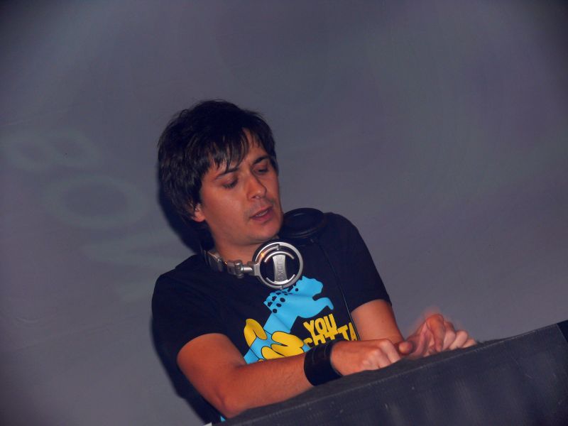 ELECTRONIC CONNECTION - Pátek 19. 12. 2008