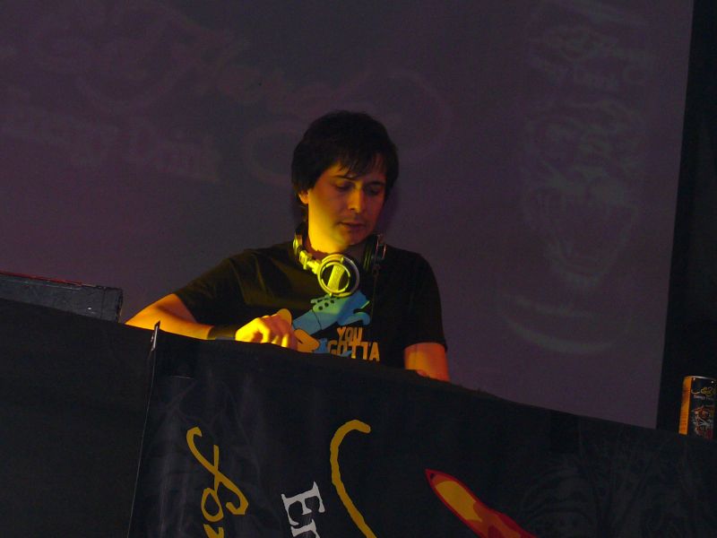 ELECTRONIC CONNECTION - Pátek 19. 12. 2008