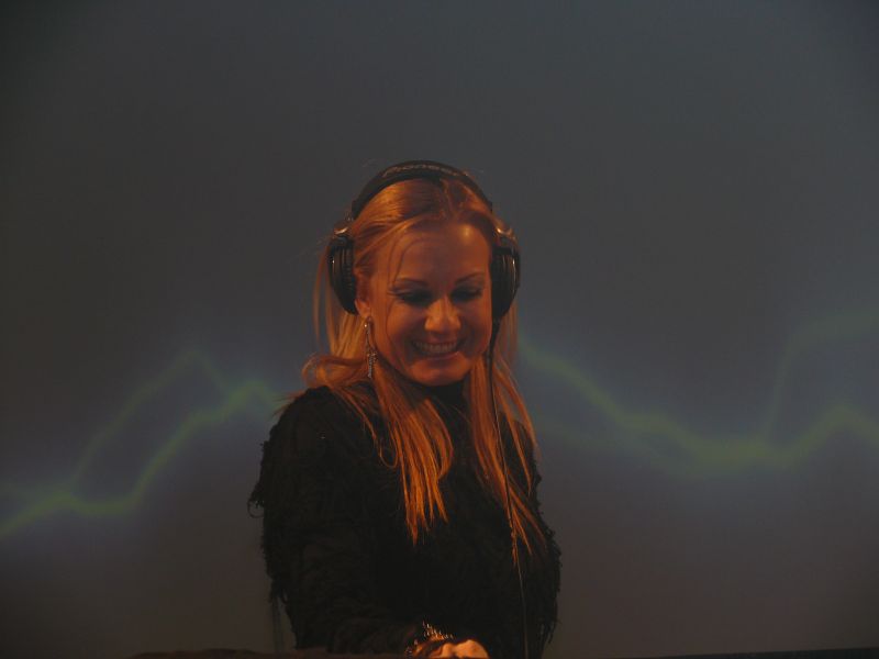ELECTRONIC CONNECTION - Pátek 19. 12. 2008