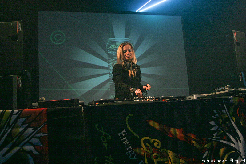 ELECTRONIC CONNECTION - Pátek 19. 12. 2008
