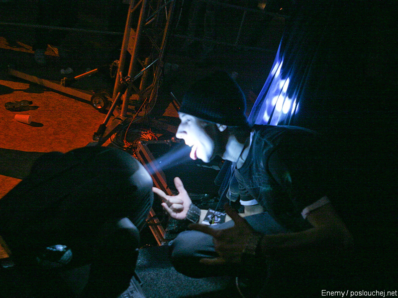 ELECTRONIC CONNECTION - Pátek 19. 12. 2008