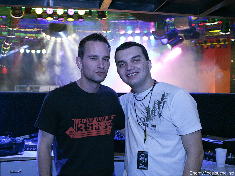ELECTRONIC CONNECTION - Pátek 19. 12. 2008
