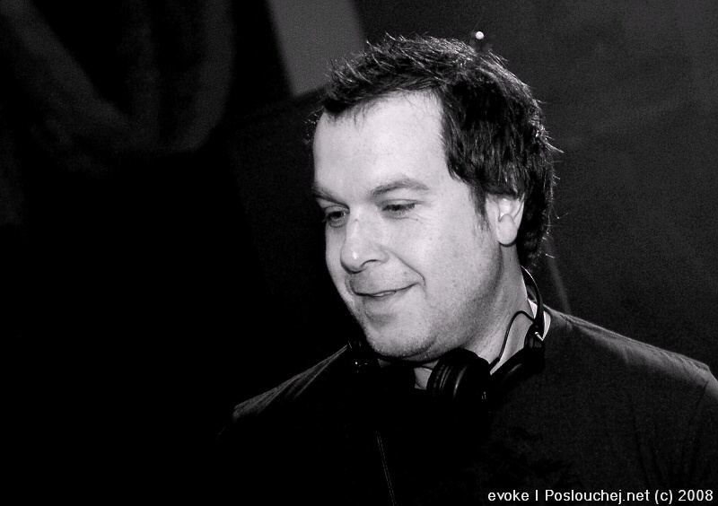ELECTRONIC CONNECTION - Pátek 19. 12. 2008