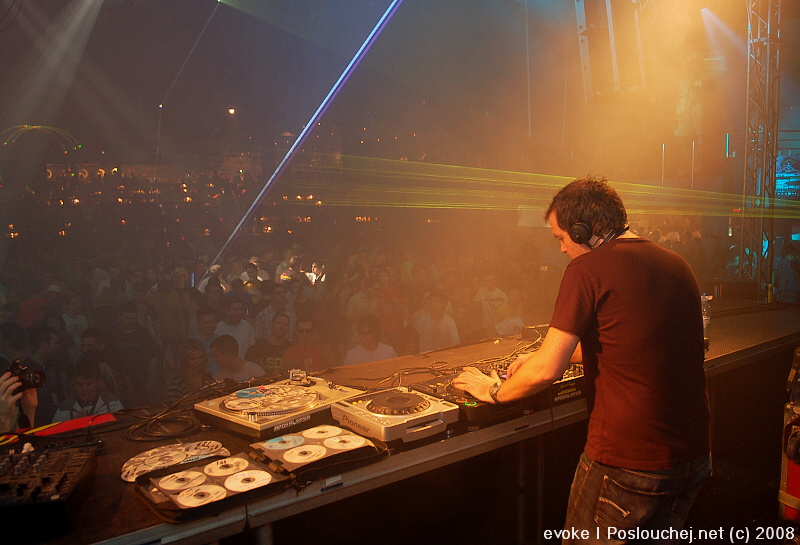ELECTRONIC CONNECTION - Pátek 19. 12. 2008