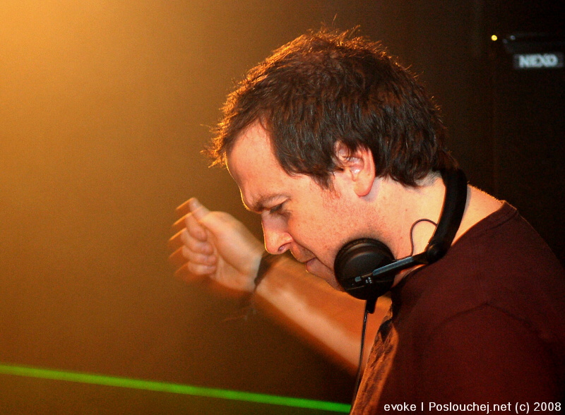 ELECTRONIC CONNECTION - Pátek 19. 12. 2008