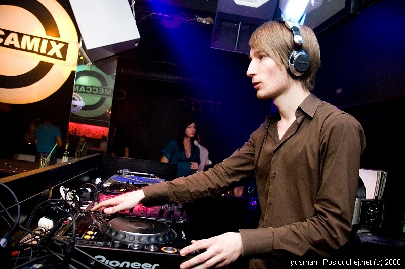 MECCAMIX – KŘEST DESKY DJE NEA & NIGHTWORK - Sobota 20. 12. 2008