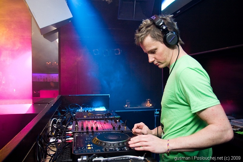 FRIDAY FOR FREE - Pátek 2. 1. 2009
