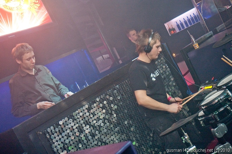 SOUNDCREAM PRES. ROMAN RAI LIVE! FEAT FERDABEAT - Pátek 22. 1. 2010