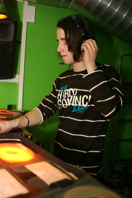 WARM UP APOKALYPSA - Čtvrtek 5. 2. 2009