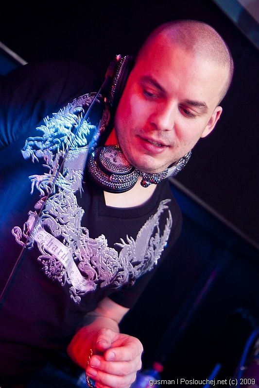 PURE - Pátek 13. 2. 2009