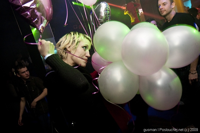 MAXIMAL PRESENTS ROSIE ROMERO - Sobota 14. 2. 2009