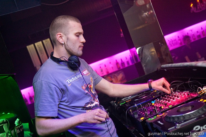 REHAB PRESENTS THE SEXY NURSES STRIKES BACK - Pátek 3. 4. 2009