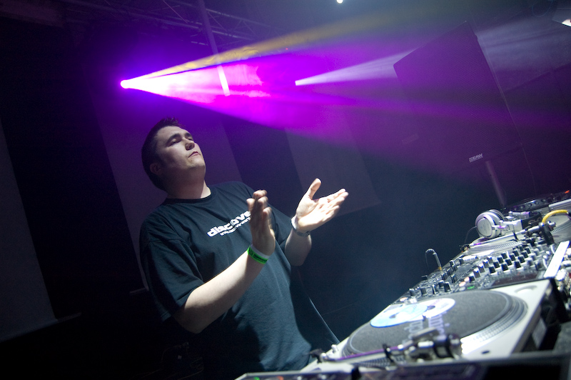 E-MOTION - Pátek 17. 4. 2009