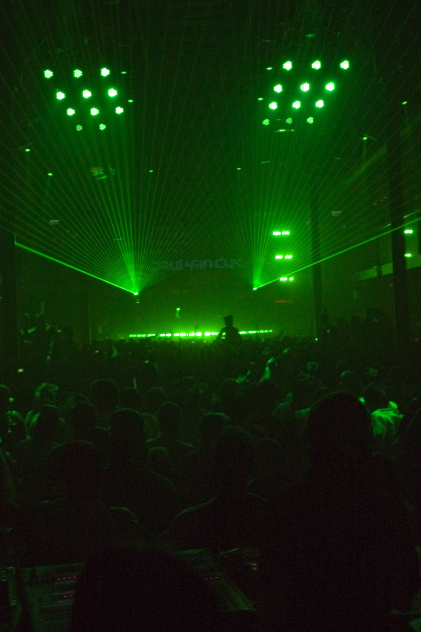 PURE WITH PVD - Pátek 17. 4. 2009