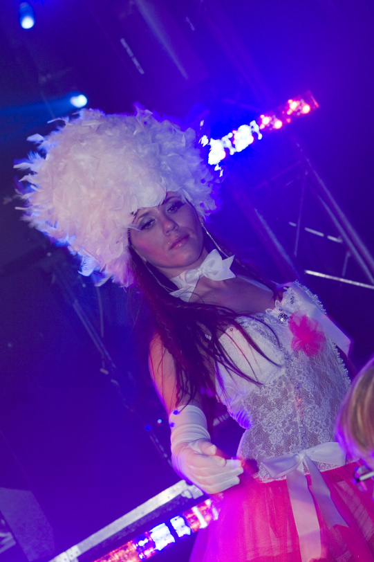 PURE WITH PVD - Pátek 17. 4. 2009